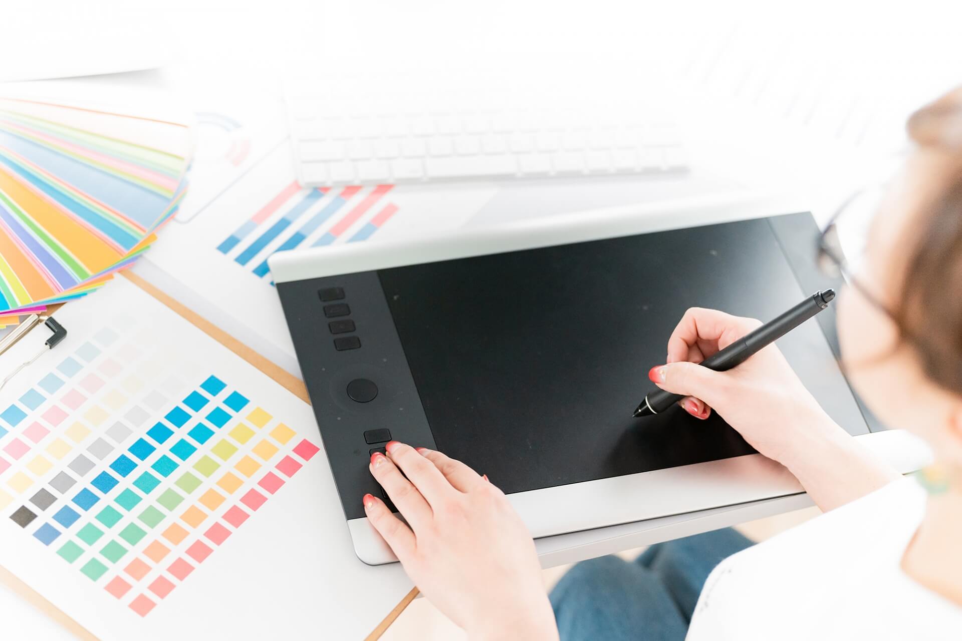 ARアクスタ作成に欠かせないデザインと企画の最適解